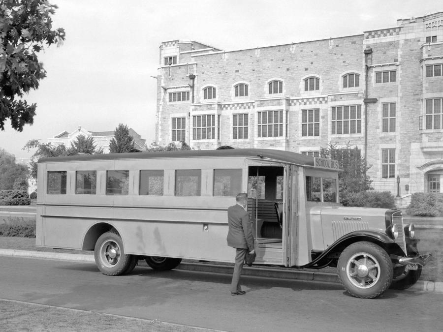  International C-30 School Bus 1935 года  (фото 2 из 2)